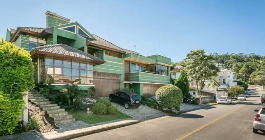 Casa de 5 dormitórios no Bairro João Paulo