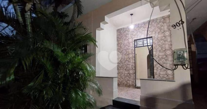 Apartamento tipo casa a venda, 86 metros, 03 quartos, suite, área de serviço, quintal, aceita pet, 01 vaga de garagem.