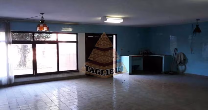 CASA TÉRREAC/ RENDA MÓOCA C/SALÃO DE FESTAS 3 DORMITÓRIOS ENTRADA LATERAL