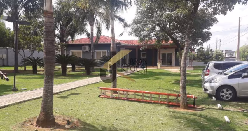 Terreno à Venda, no Condomínio Campos do Conde II, João Aranha, Paulínia-SP.  Com 300,00 m² de terreno. Lazer: salão de festas, quadra de tênis.
