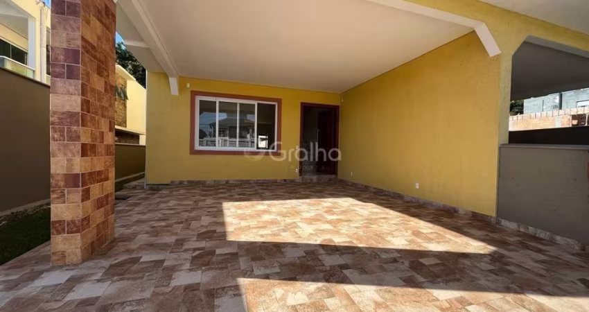Casa de 193,20m² com 3 quartos sendo 2 suítes nos Ingleses do Rio Vermelho