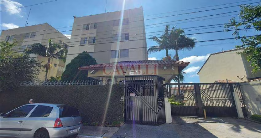 Apartamento reformado na Vila Carrâo