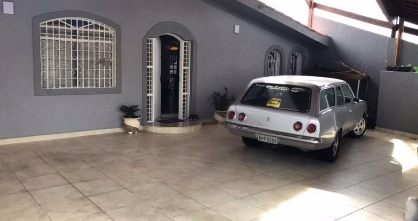 Casa com 3 quartos à venda na Rua Orquídea, 471, Nova Gardênia, Atibaia