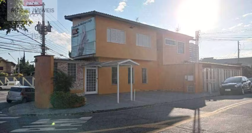 Esquina com sobrados 4 dormitórios