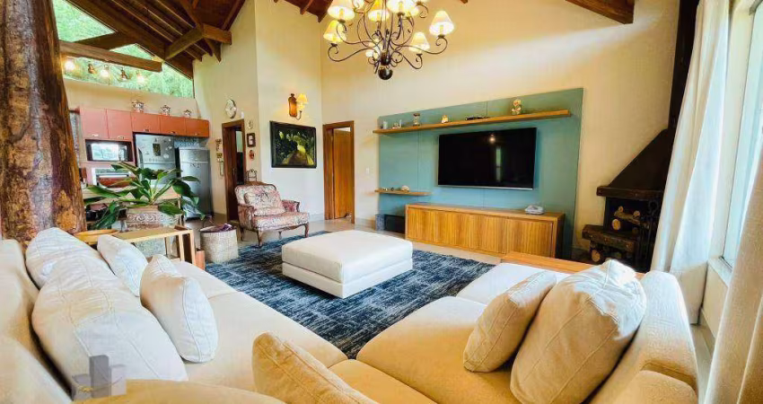 Chácara Exclusiva com 3 Casas e Casa de Lazer