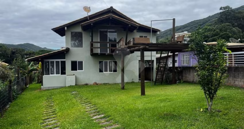Casa em condomínio fechado com 3 quartos à venda na Adilio Inácio de Abreu, 296, Macacu, Garopaba