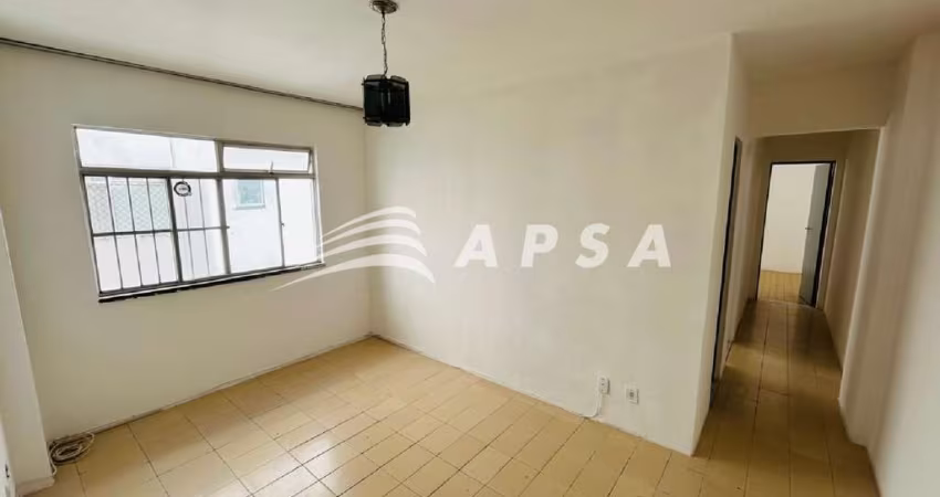 APSA ALUGA APARTAMENTO LATERAL, DE FUNDO, NASCENTE, VENTILADO, AMPLO, COM 2 QUARTOS, SALA, COZINHA,
