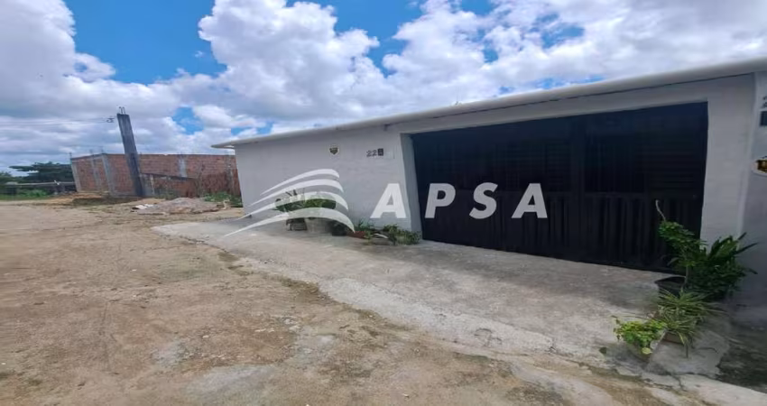 EXCELENTE CASA CONTENDO 1SUITE , E 2 QUARTOS,  COM 1 GARAGEM COBERTAS, 33 METROS QUADRADOS, LOCALIZA