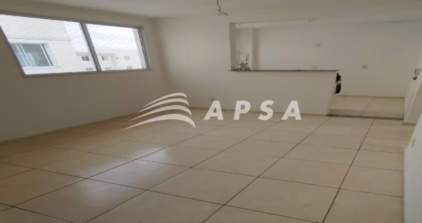 APARTAMENTO 504 NO 5° COM 2 QUARTOS, SALA, COZINHA 1 BANHEIRO, ÁREA DE LAVA. CONDOMÍNIO MUITO BEM LO
