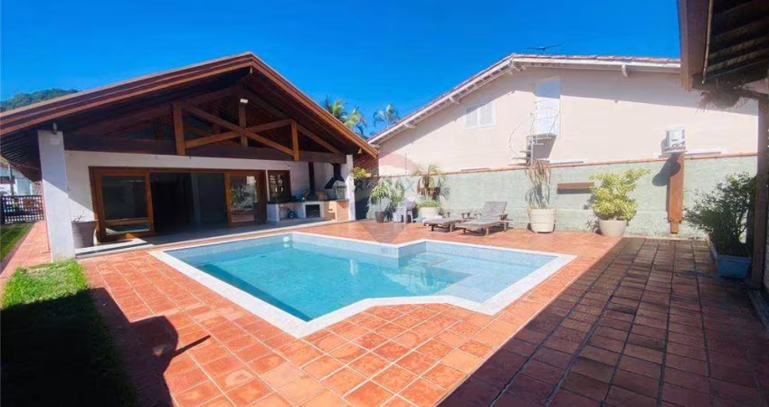 Casa com 5 dormitórios à venda, por R$ 1.200.000 - Jardim Guaiuba - Guarujá/SP