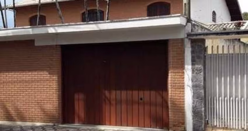 Sobrado à venda no bairro Centro - Tremembé/SP