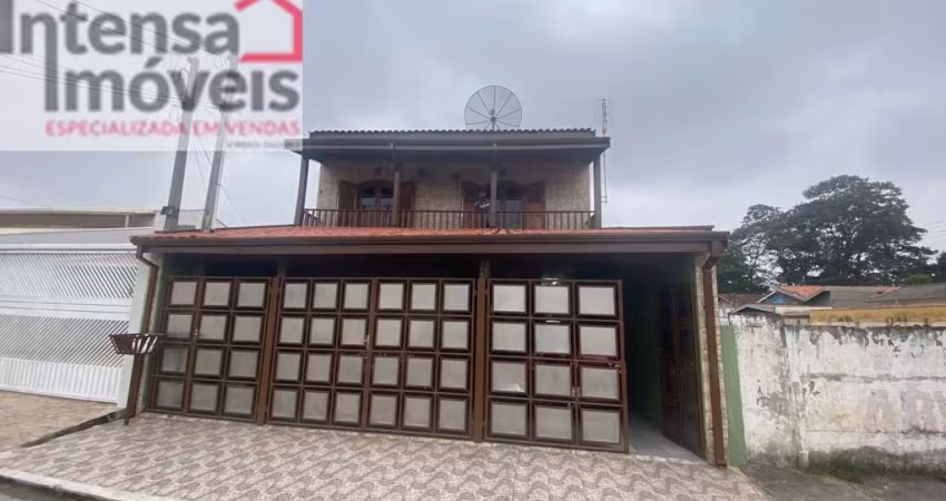 Sobrado à venda no bairro Jardim Cristina - Pindamonhangaba/SP
