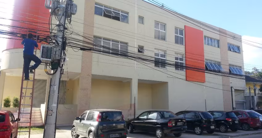 Excelente Prédio com 3 pavimentos + subsolo