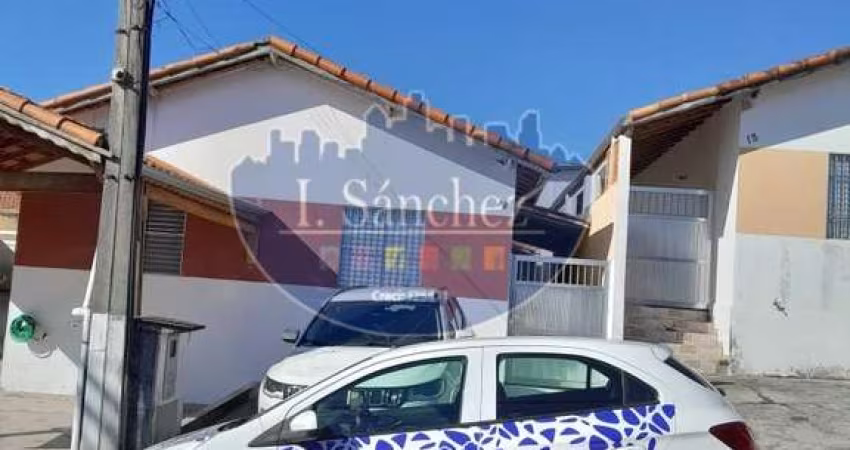 Casa em Condomínio para Locação em Itaquaquecetuba, Vila Ursulina, 2 dormitórios, 1 banheiro, 2 vagas
