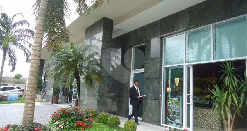 Sala Comercial Impecável a 150 metros do Metrô Tietê – Com 02 Vagas de Garagem!