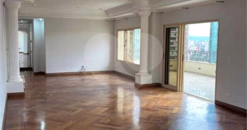 Alto Padrão no Tatuapé 336m² - 3 suítes - 5 vagas