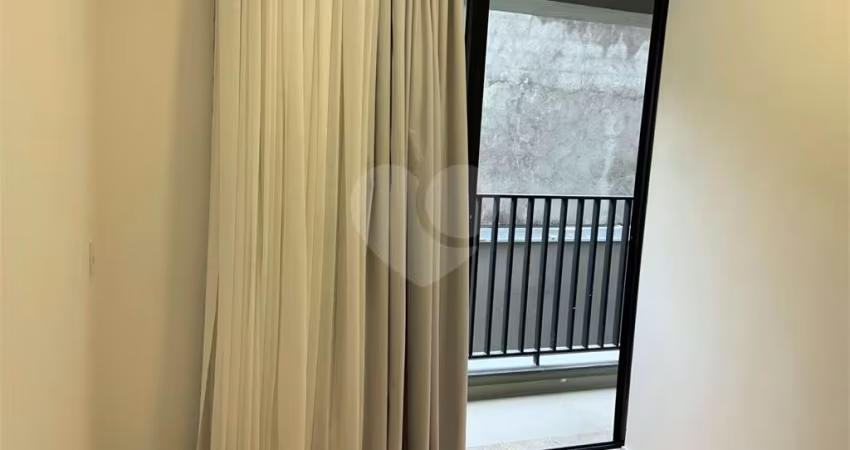 Aconchegante apartamento à venda na Vila Madalena