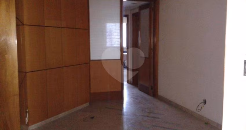 Sala comercial com 230 m²