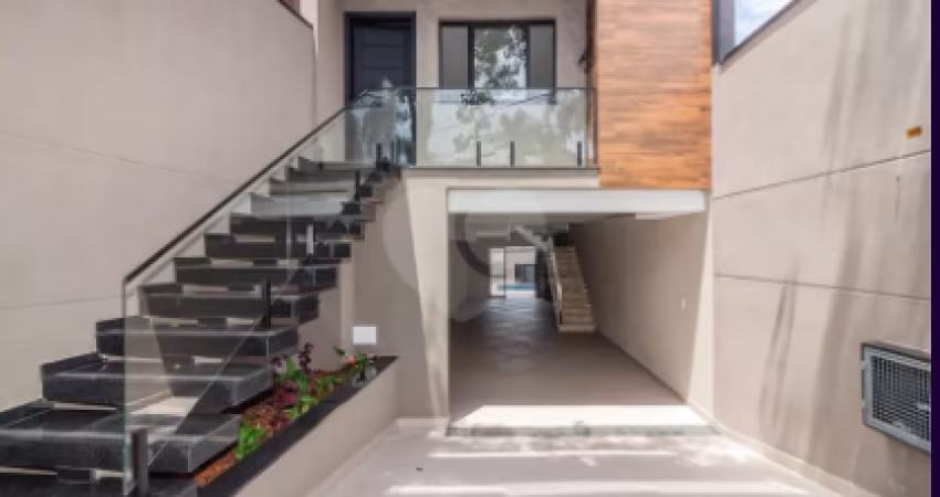 Jardim São Paulo Sobrado Novo de Alto Padrão com amplo quintal com piscina espaço gourmet 3 suítes 4 vagas amplo Living copa e cozinha acabamentos de altíssimo nível! Próximo a estação do Metrô !!