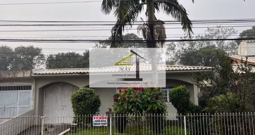 Casa à venda em CAPOEIRAS, excelente localização!