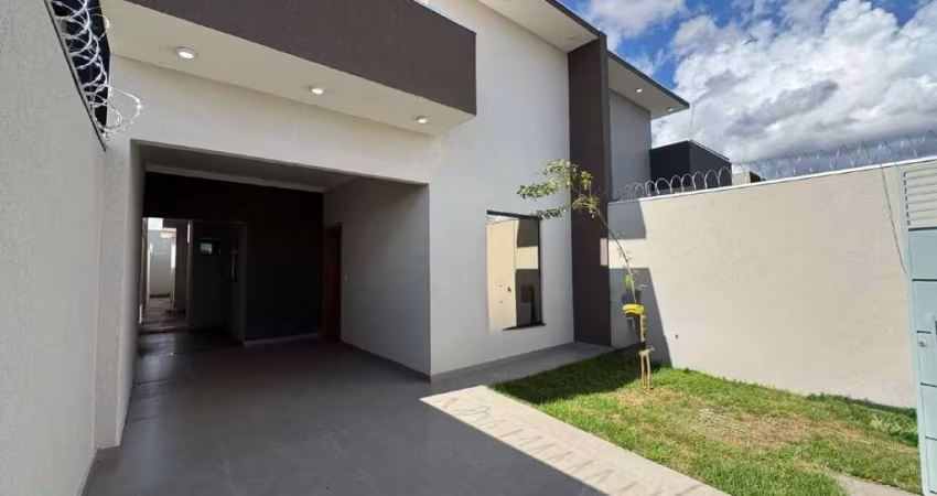 Casa com 03 quartos e gourmet no Figueiras do Parque.
