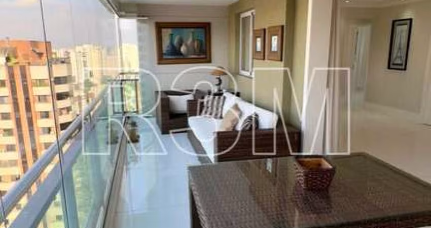 Apartamento Parcialmente mobiliado