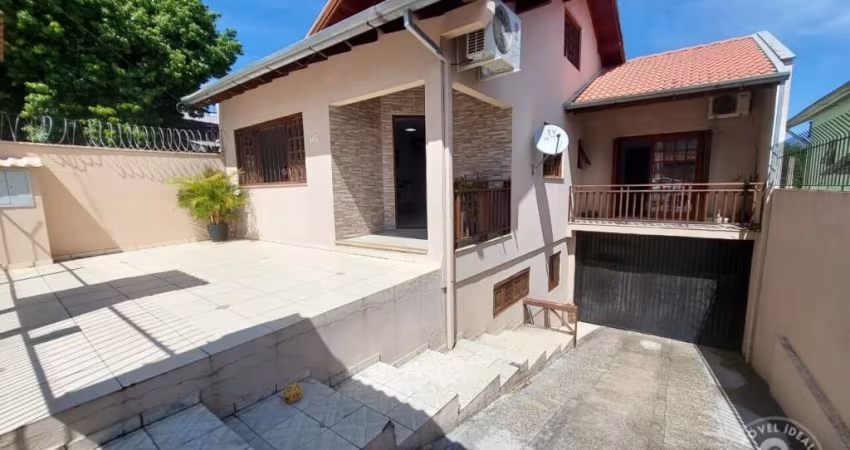 Casa Excelente Localização - 2 dorm c/Suíte - na Viamópolis
