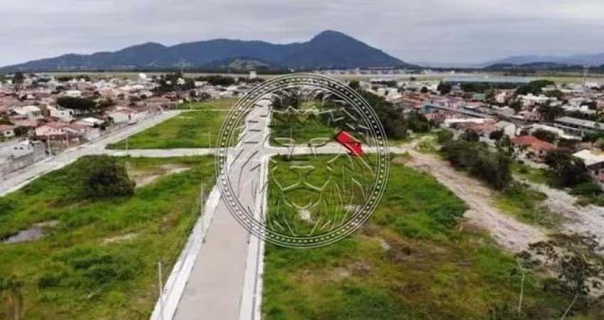 Terreno à venda no Carianos, Florianópolis 