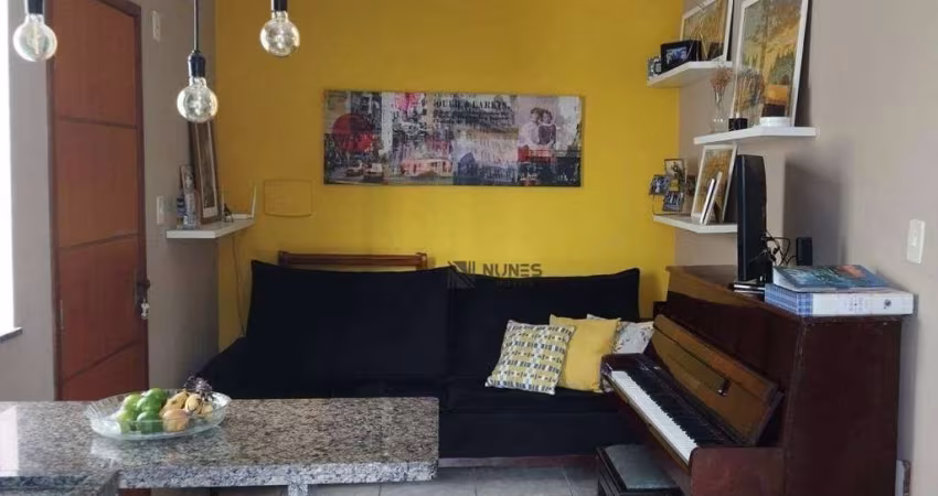 Apartamento com 2 dormitórios à venda, 45 m² por R$ 135.000,00 - Previdenciários - Juiz de Fora/MG