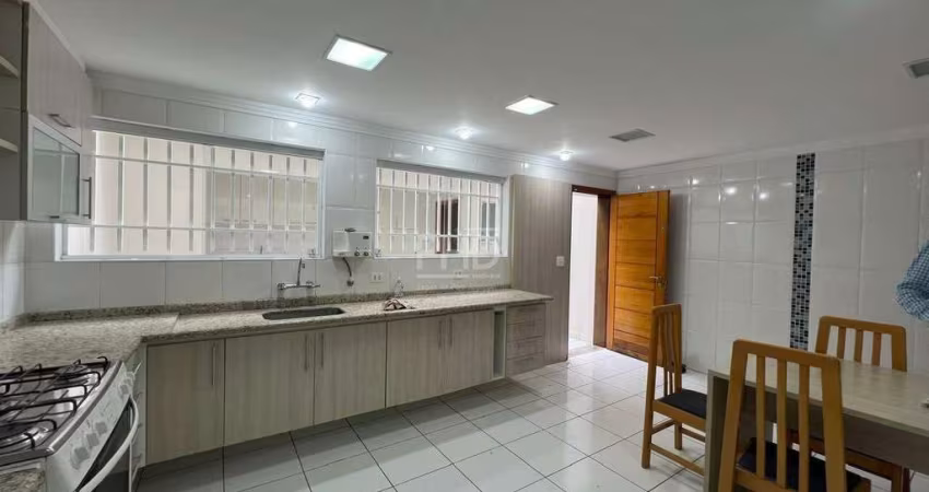 Sobrado para aluguel, 3 quartos, 3 suítes, 4 vagas, Nova Petrópolis - São Bernardo do Campo/SP