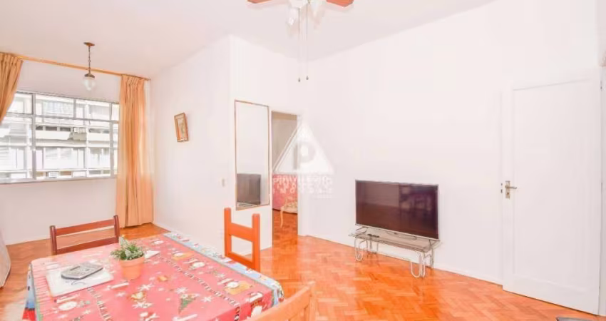 Apartamento 2 quartos com dependência, Copacabana - RJ