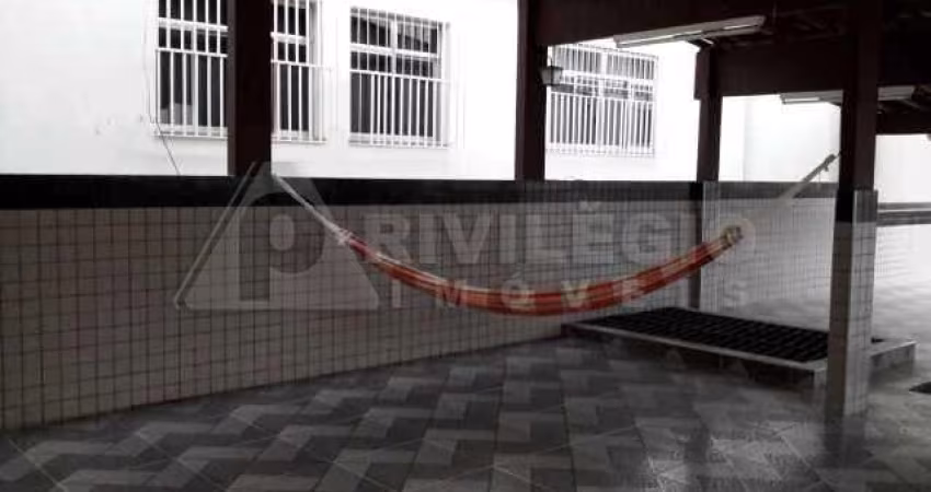 Excelente casa de rua 3 quartos em Braz de Pina