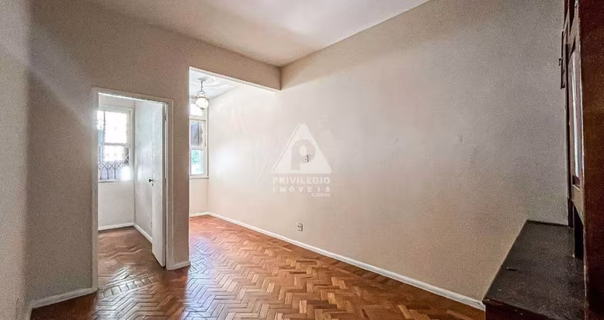 Apartamento à venda, 2 quartos, dependência completa, metrô, Flamengo