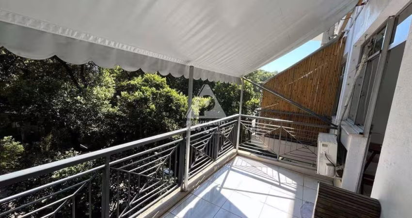 Apartamento duplex a venda com 2 quartos, varanda ,vaga na escritura no Flamengo