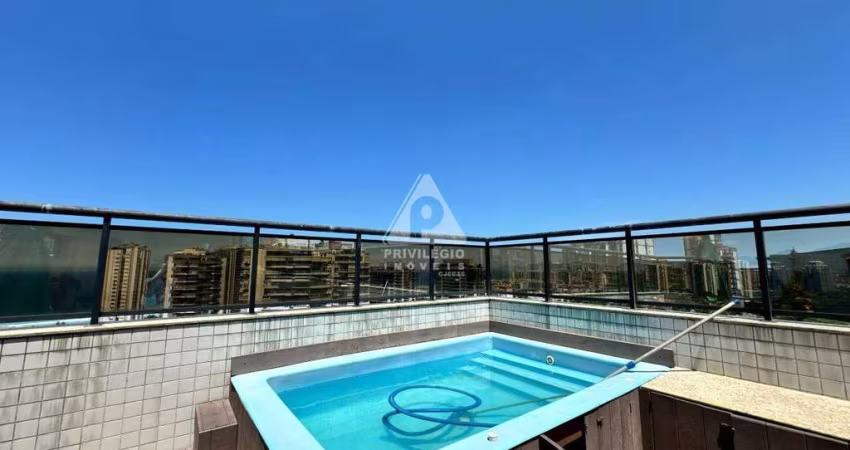 Cobertura Triplex Exclusiva com Vista Mar e Lagoa na Barra da Tijuca - ABM (Junto à Ponte Lúcio Costa)