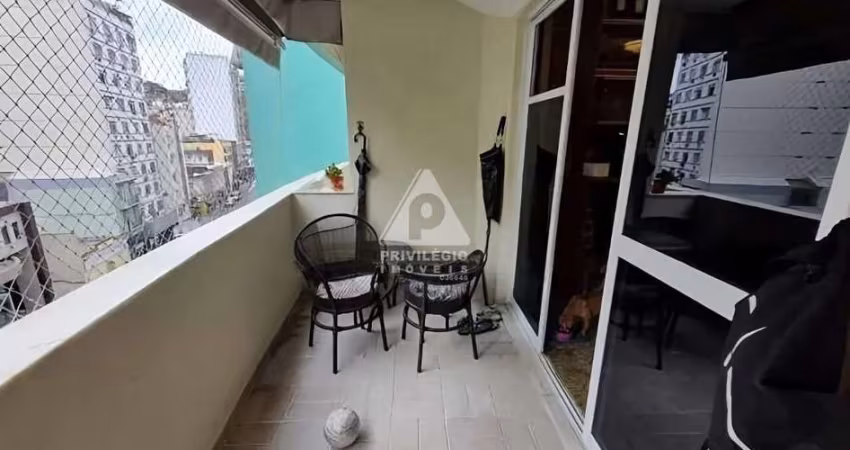 Apartamento à venda, 2 quartos, 1 suíte, 1 vaga, Catete - RIO DE JANEIRO/RJ