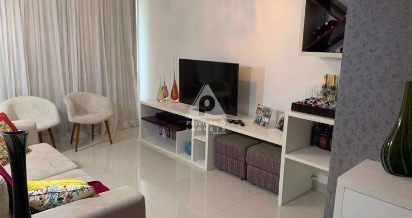 Lindo 2 quartos com suite, varanda integrada a sala, DCE , 2 vagas escrituradas e infra no posto 2