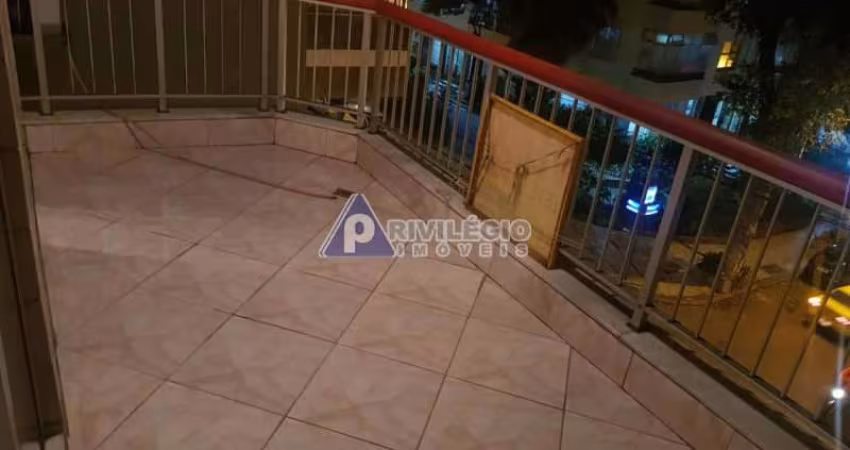 Apartamento de 1 Quarto, com varanda e vaga no Catete