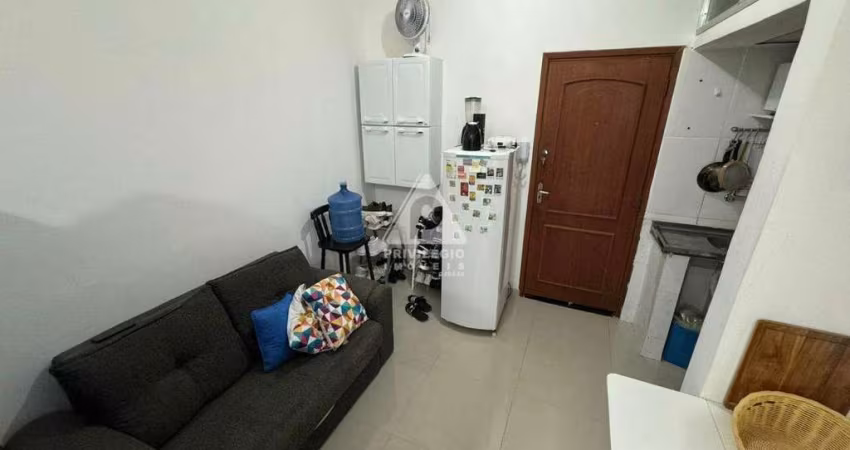 kitnet reformado em laranjeiras