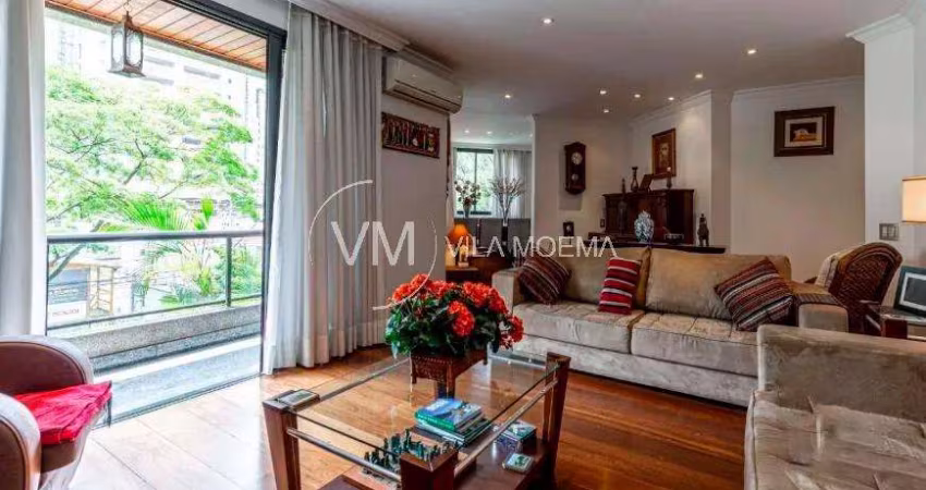 Apartamento com 183 m², 4 quartos sendo 2 suítes à venda no bairro Moema.