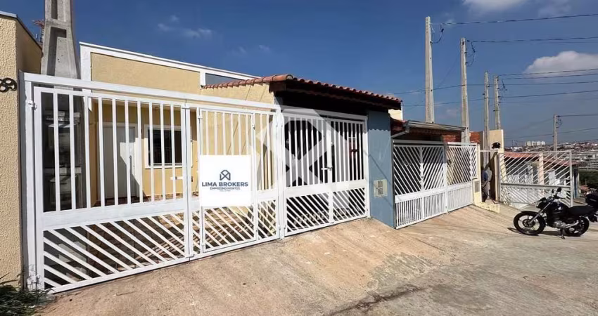 Casa à venda com 35m2 // IPTU isento , 1 dormitório, 1 banheiro, Vaga de garagem, Jardim Camila, So