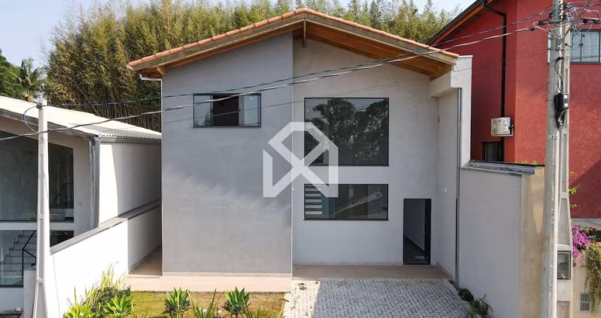 Casa Sobrado 116m2 à venda em Condomínio com Área de Lazer, 2 dormitórios, 1 suíte, 2 vagas de gara