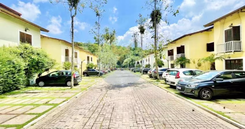 Elegante Sobrado em Condomínio Fechado