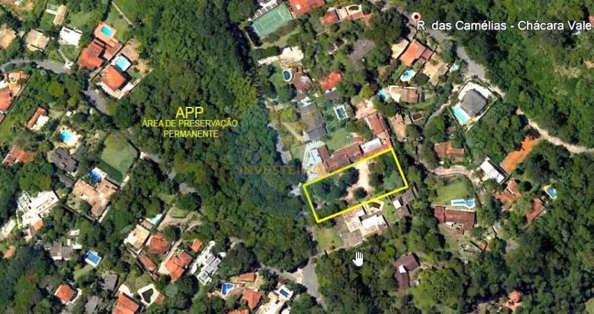 Terreno à venda na Rua das Camélias, Granja Viana, Carapicuíba
