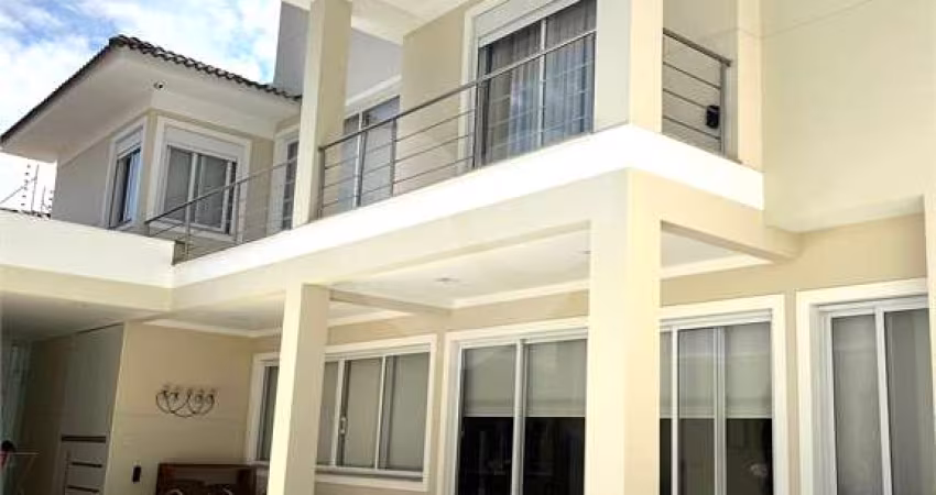 Sobrado com 4 quartos à venda em Jardim Virginia Bianca - SP