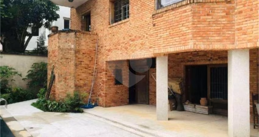 Condomínio com 5 quartos à venda em Jardim Leonor - SP