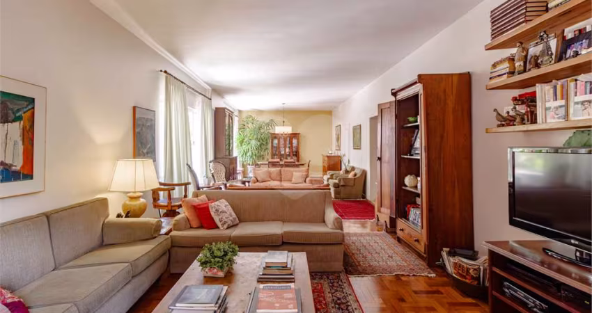 Apartamento com 3 quartos à venda em Cerqueira César - SP