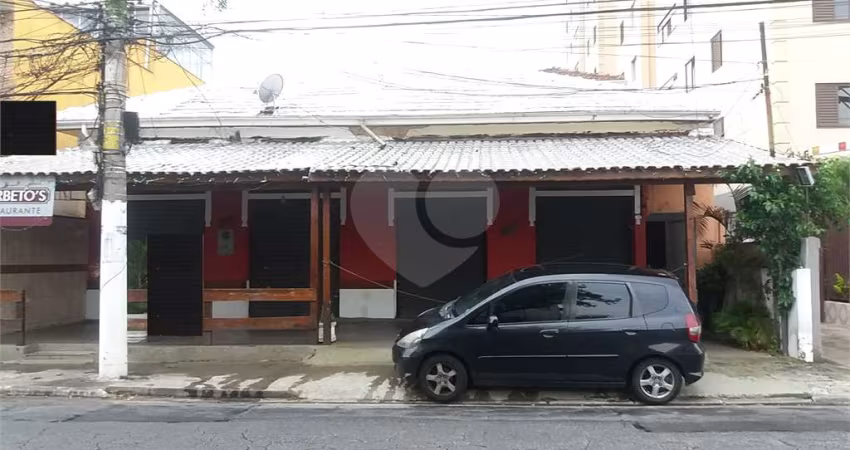 Casa de vila com 1 quartos à venda em Chora Menino - SP