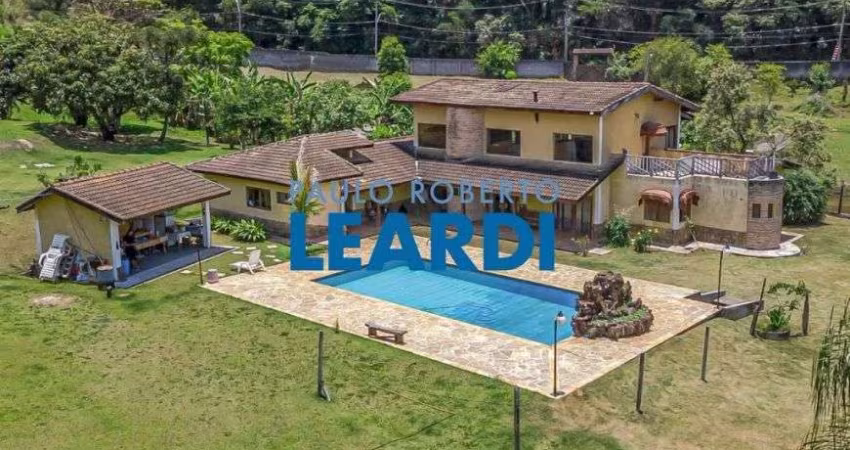 CASA ASSOBRADADA - JARDIM ESTÂNCIA BRASIL - SP