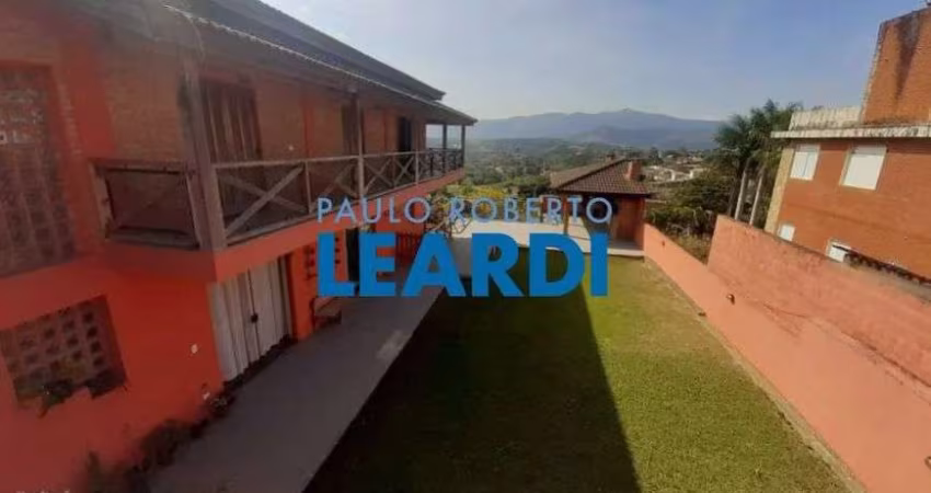CASA ASSOBRADADA - JARDIM DAS CEREJEIRAS - SP